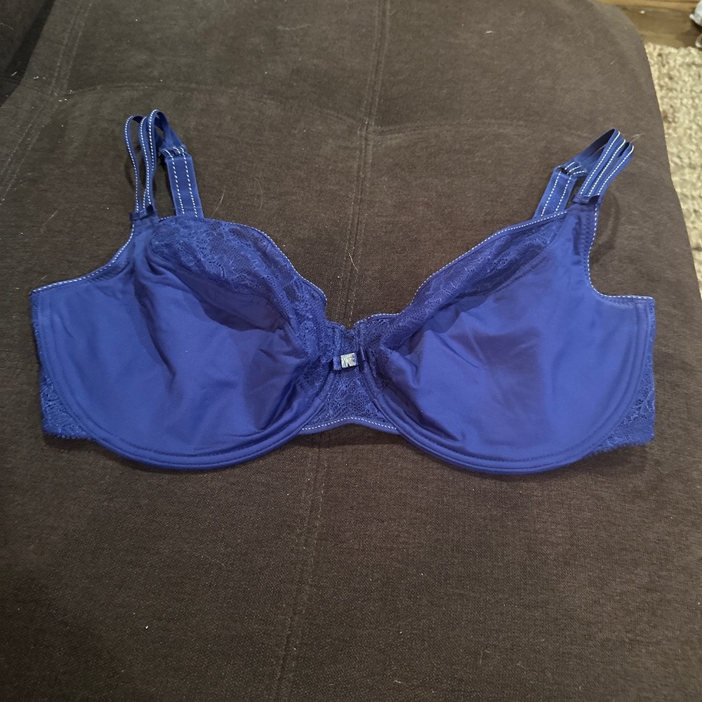 Chantelle bra
